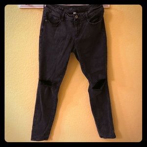 Black skinny ripped jeans